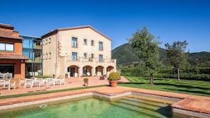 View from property - Hotel Vall de Bas (La Vall d'en Bas)