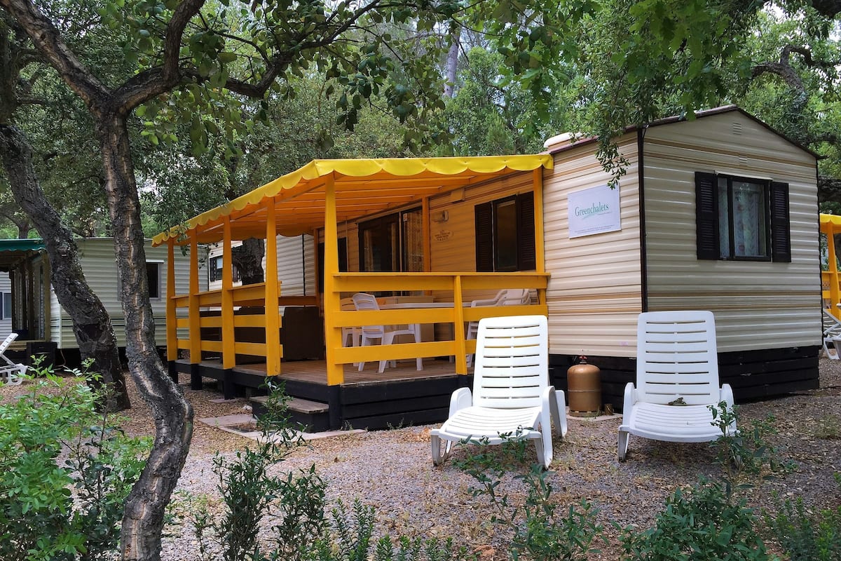 Basic Mobile Home, 2 Bedrooms, Non Smoking, Lanai | 2 bedrooms, individually furnished, blackout drapes