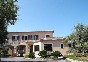 Lobby - Camping Lei Suves- Greenchalets (Roquebrune-sur-Argens)