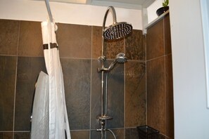 Bathroom shower - Panorama Studios (Skiros)