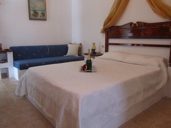 Schallisolierte Zimmer, Bügeleisen/Bügelbrett