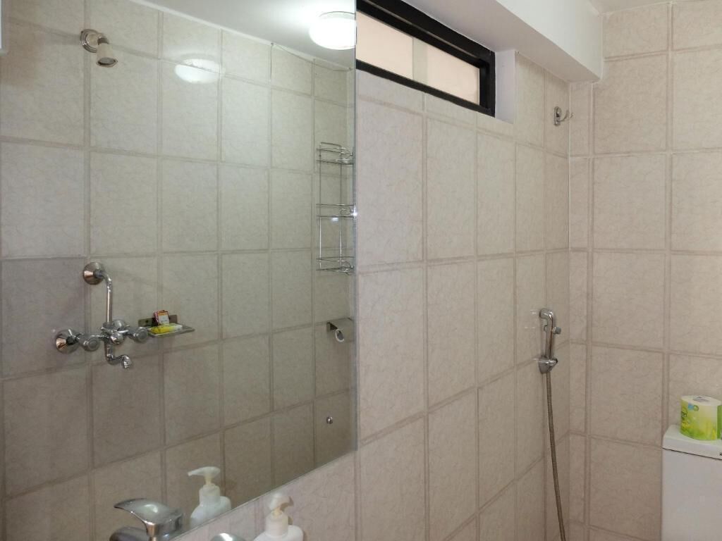 shower, free toiletries, towels