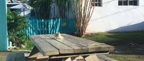 Vista frontal de la propiedad