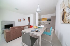 In-room safe, desk, free WiFi, bed sheets