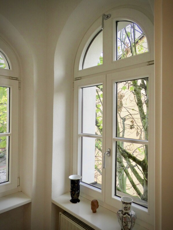 Apartment (August von Platen) | Living room | Flat-screen TV, DVD player