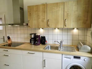 Apartment (Ernst Moritz Arndt) | 1 bedroom, in-room safe, iron/ironing board, free cribs/infant beds