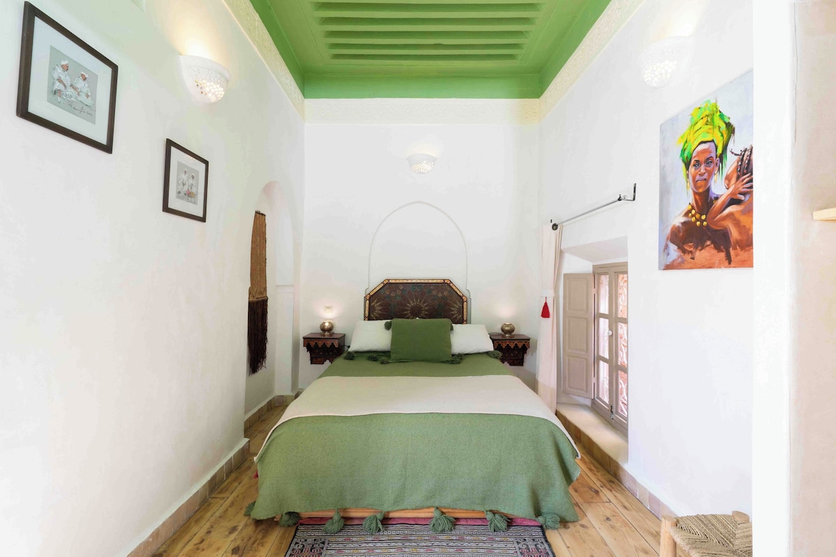 Atla's Room | Premium bedding, WiFi (free), individually decorated