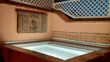 Dar Kleta's Flat | Rooftop pool | Outdoor pool