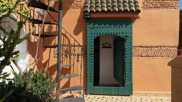 Atla's Room | Premium bedding, WiFi (free), individually decorated