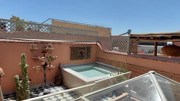 Dar Kleta's Flat | Rooftop pool | Outdoor pool