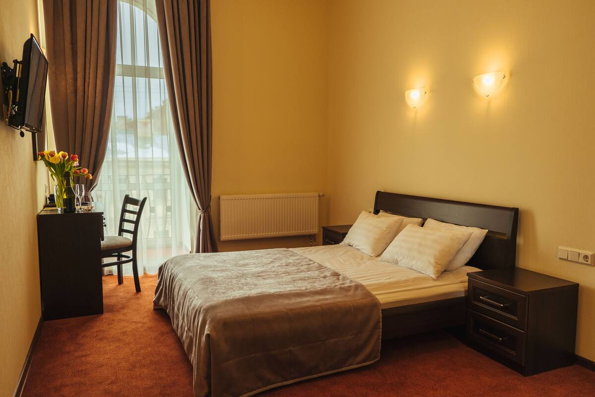 1 bedroom, in-room safe, desk, laptop workspace