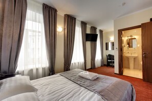1 bedroom, in-room safe, desk, laptop workspace