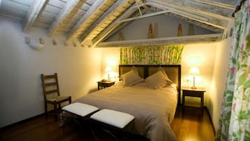 Mini-bar avec articles gratuits, coffres-forts dans les chambres, bureau