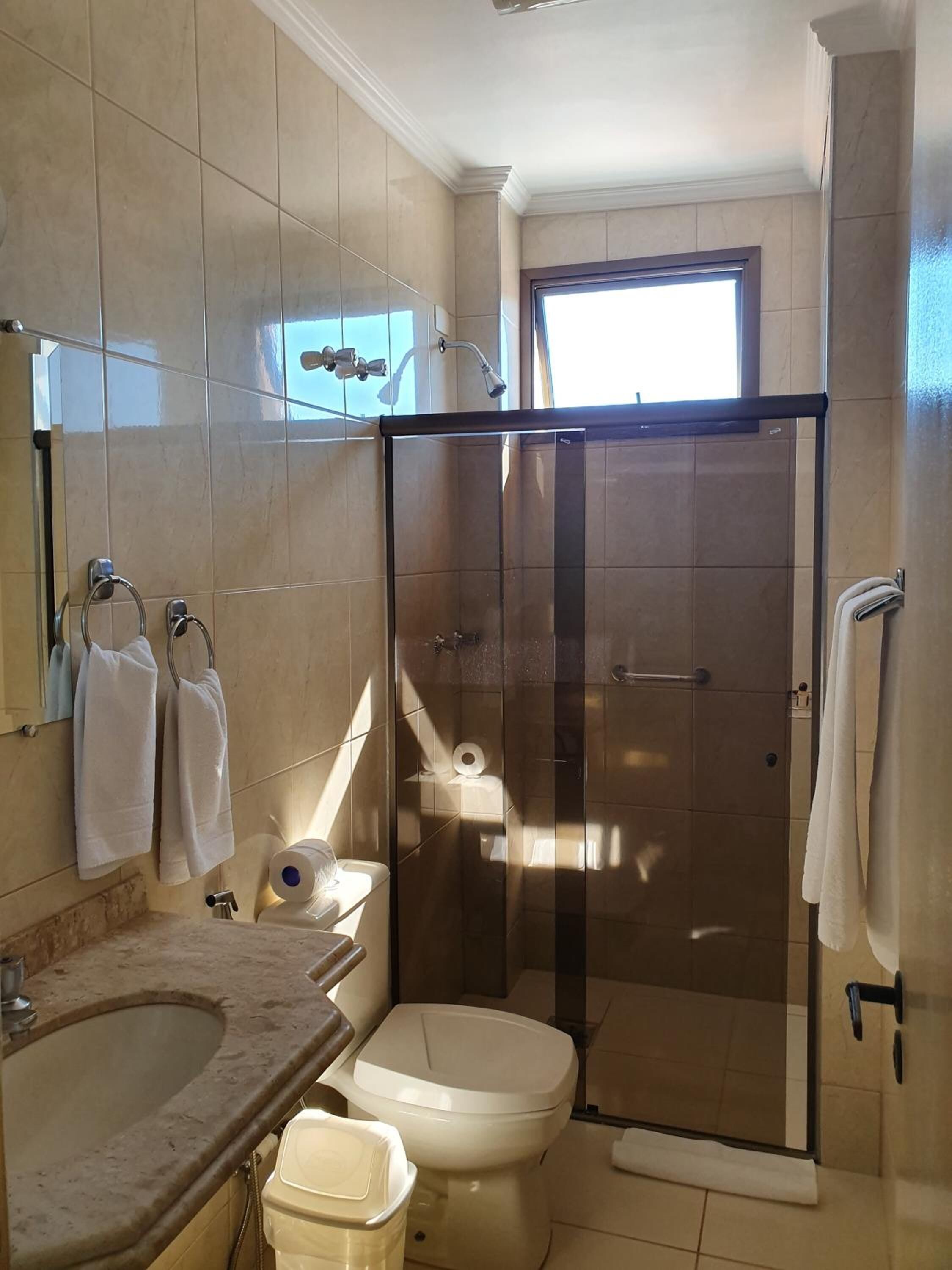 shower, free toiletries, hair dryer, towels