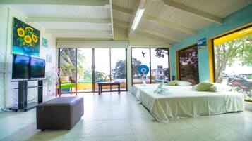 4 bedrooms, iron/ironing board, free WiFi, bed sheets