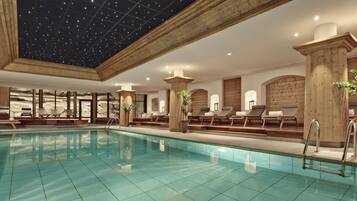 Piscine couverte, chaises longues