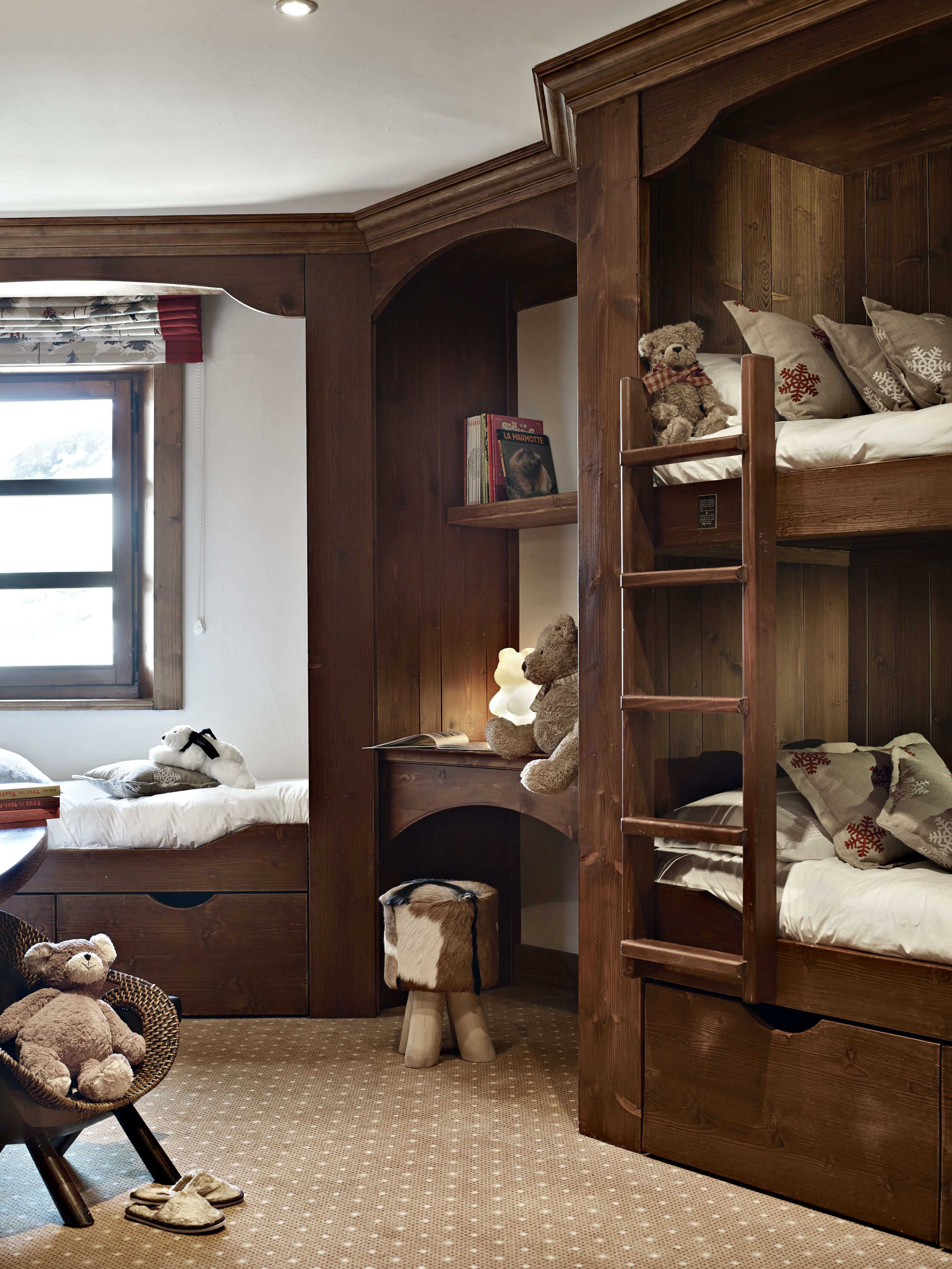 Premium Suite | Premium bedding, minibar, in-room safe, desk