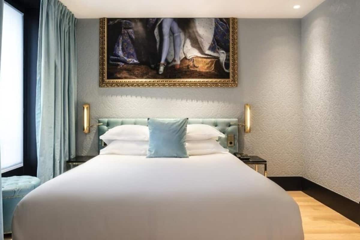 In-room safe, desk, soundproofing, iron/ironing board