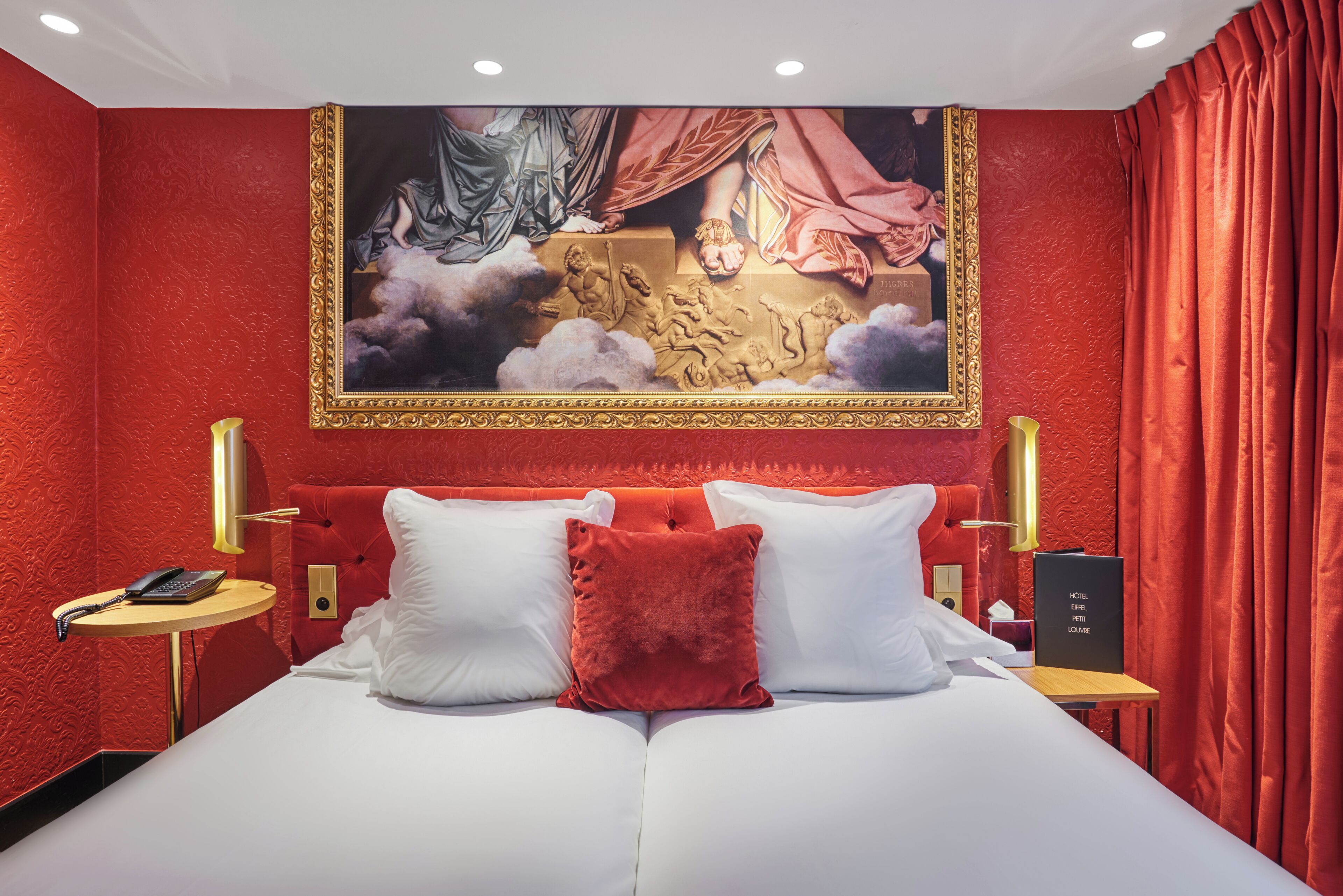 Classic Twin Room | In-room safe, desk, iron/ironing board, free WiFi