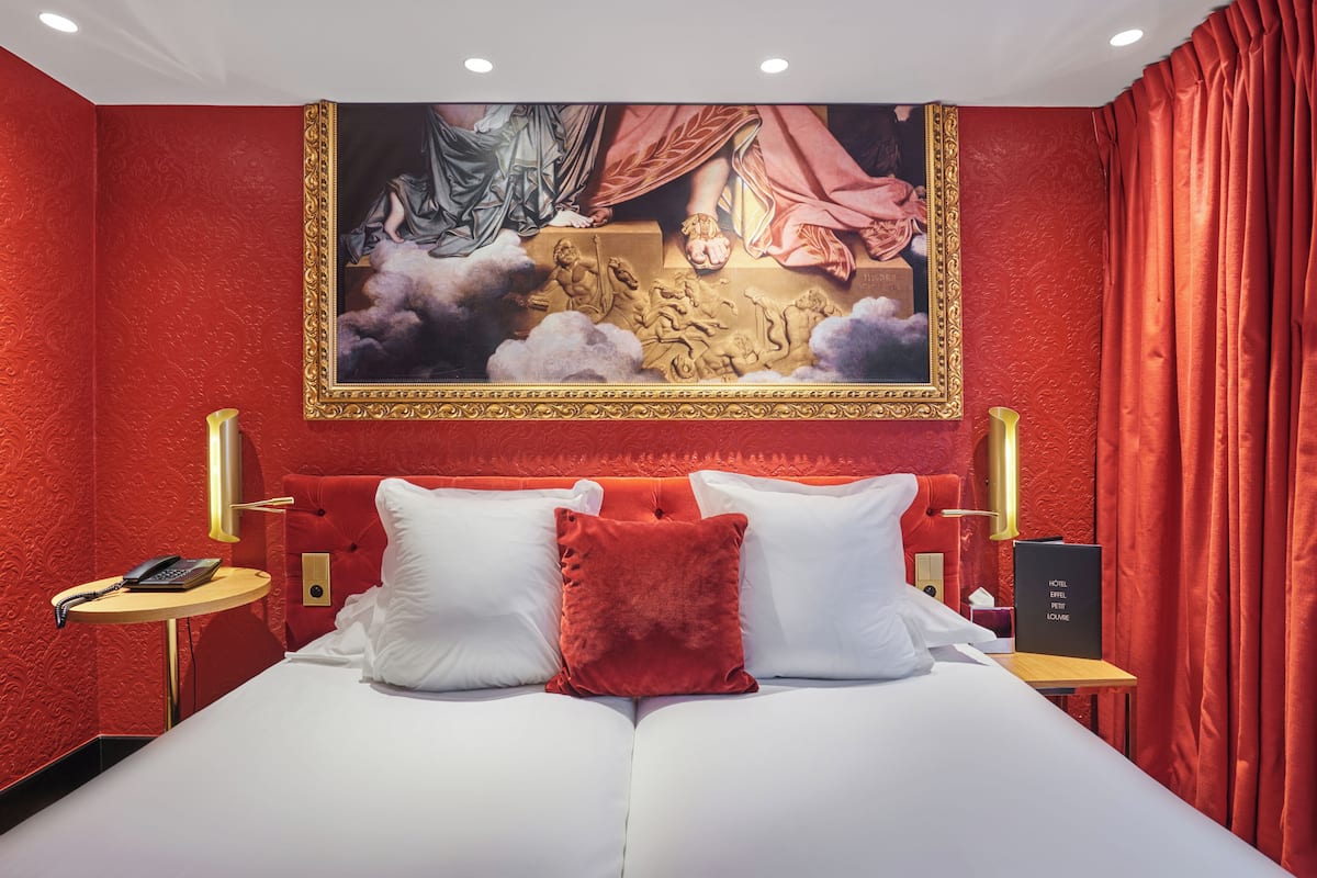 Chambre classique twin | In-room safe, desk, iron/ironing board, free WiFi