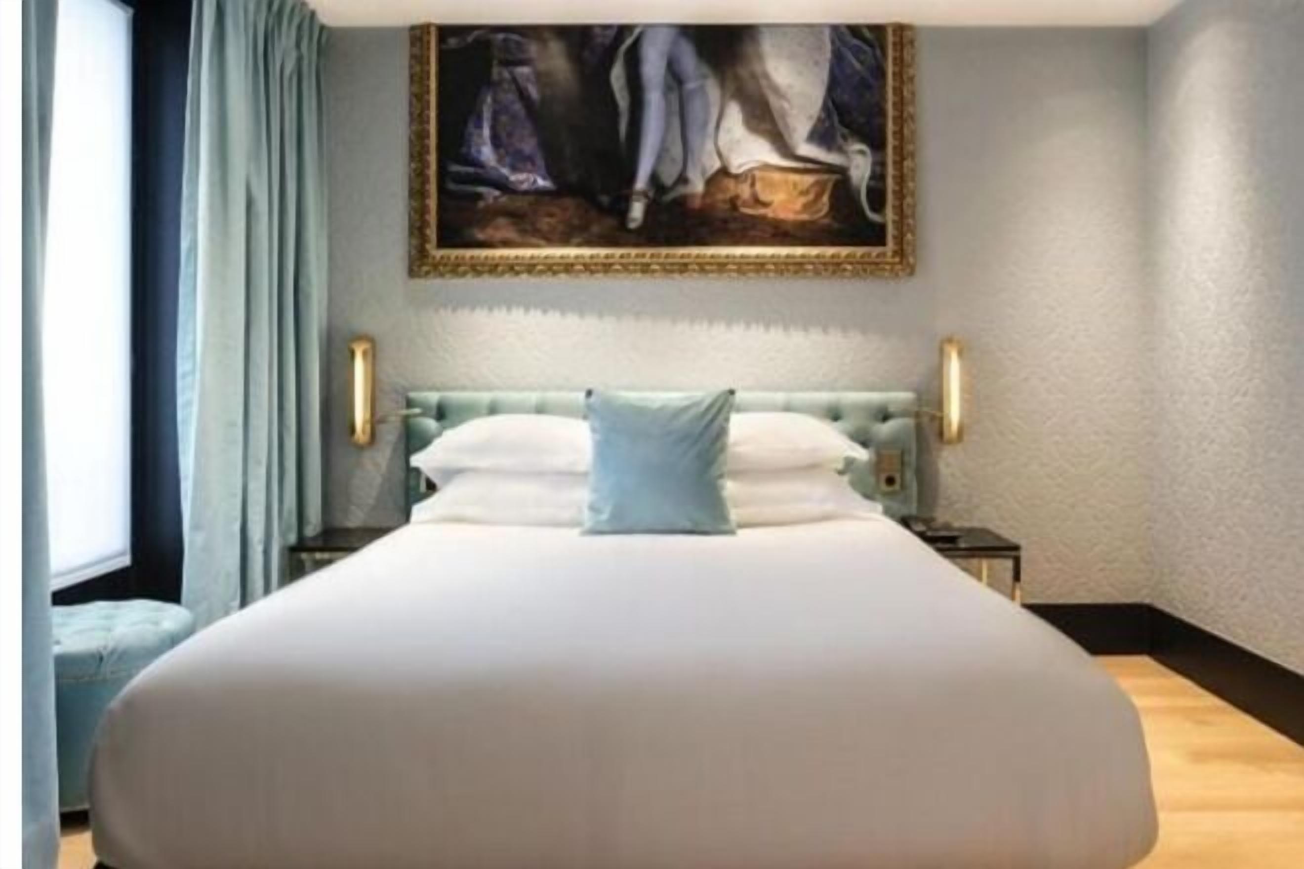 In-room safe, desk, iron/ironing board, free WiFi