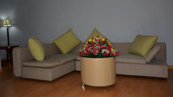 Executive Suite | Living area | LCD TV