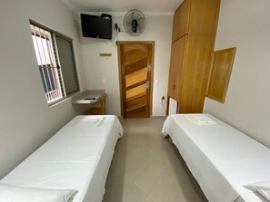 Hypo-allergenic bedding, minibar, desk, free WiFi - Missouri Hotel (São Paulo)