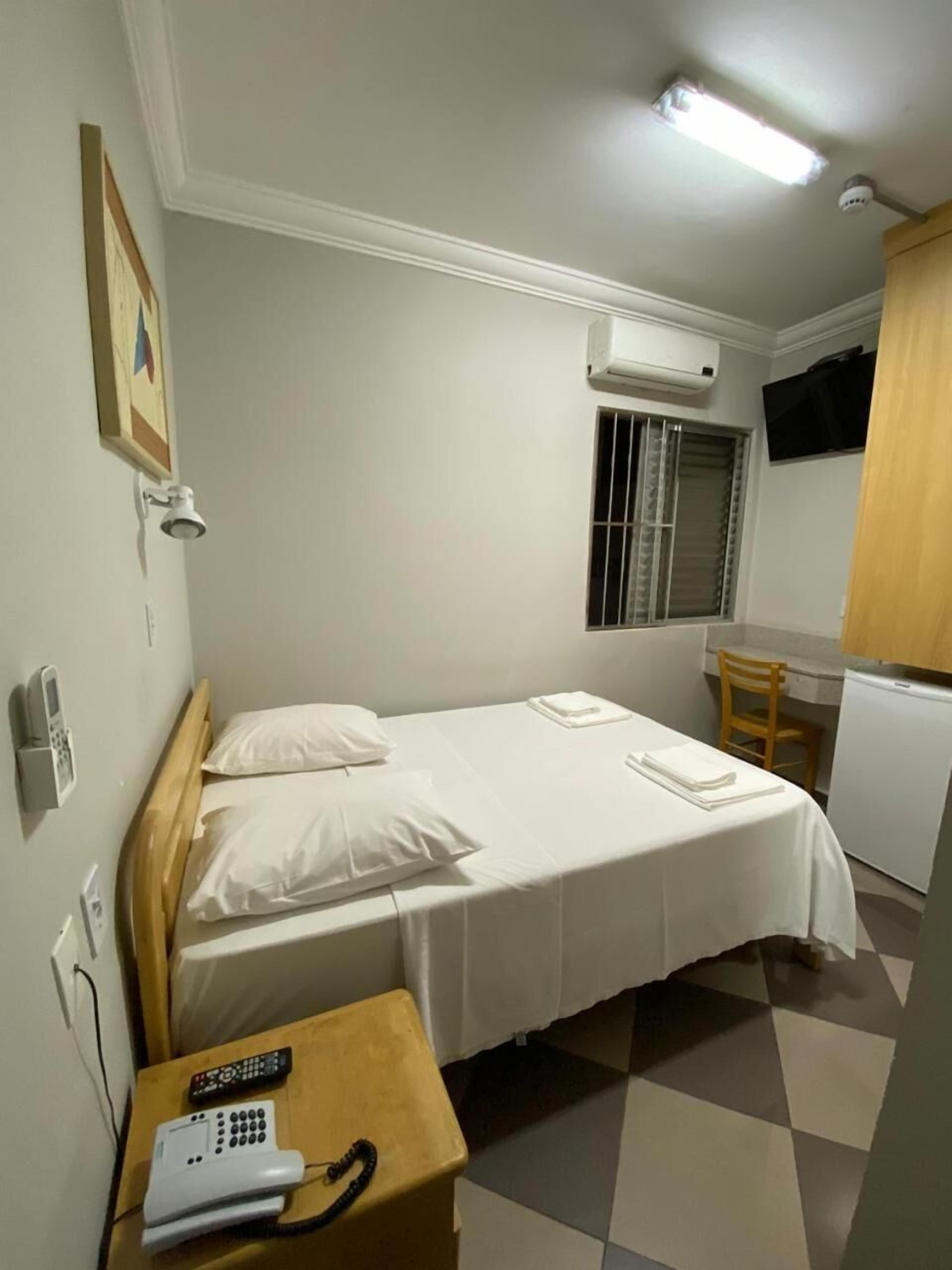 Photo - Missouri Hotel