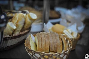 Termasuk sarapan bufet setiap hari 