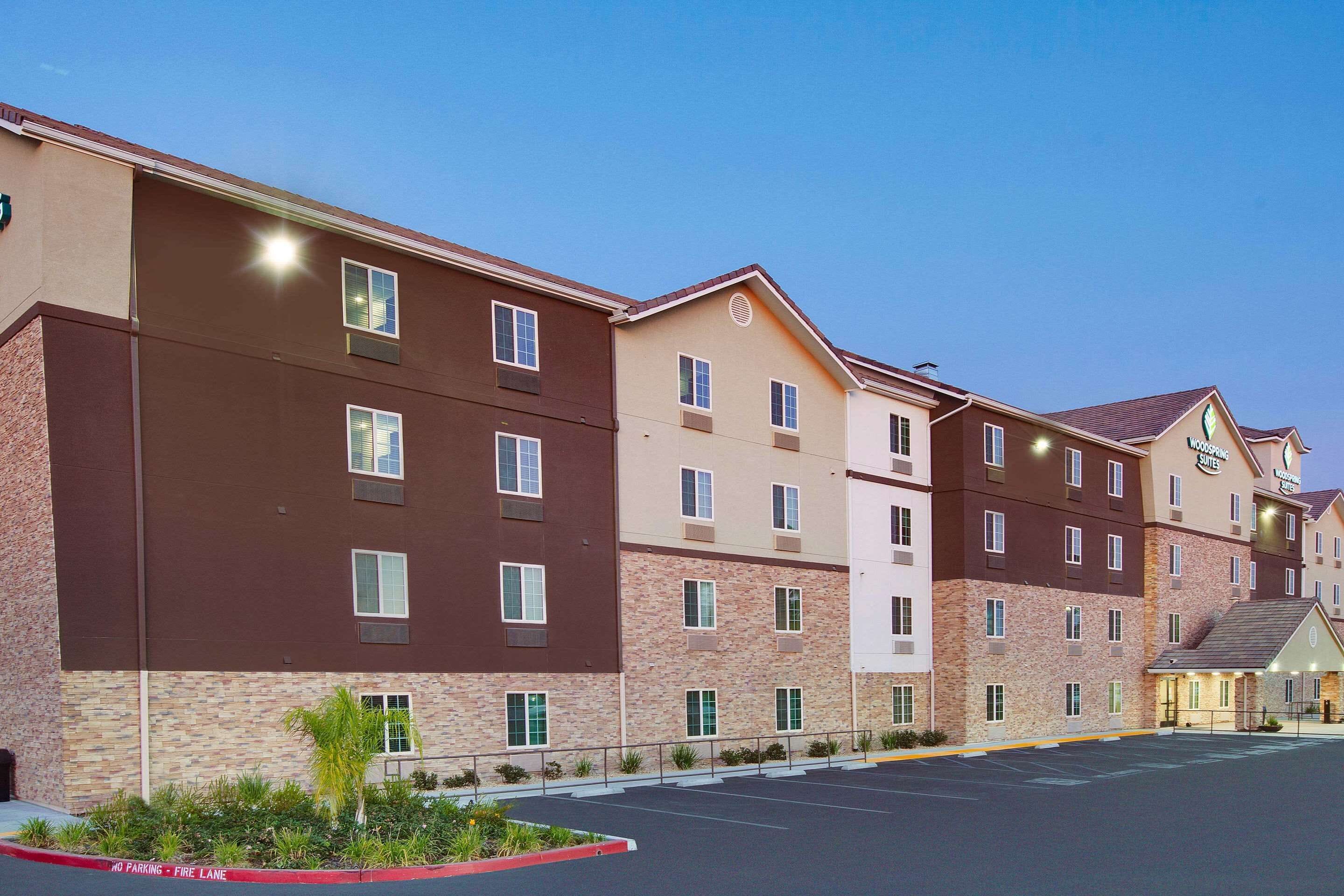 Photo - WoodSpring Suites Bakersfield East