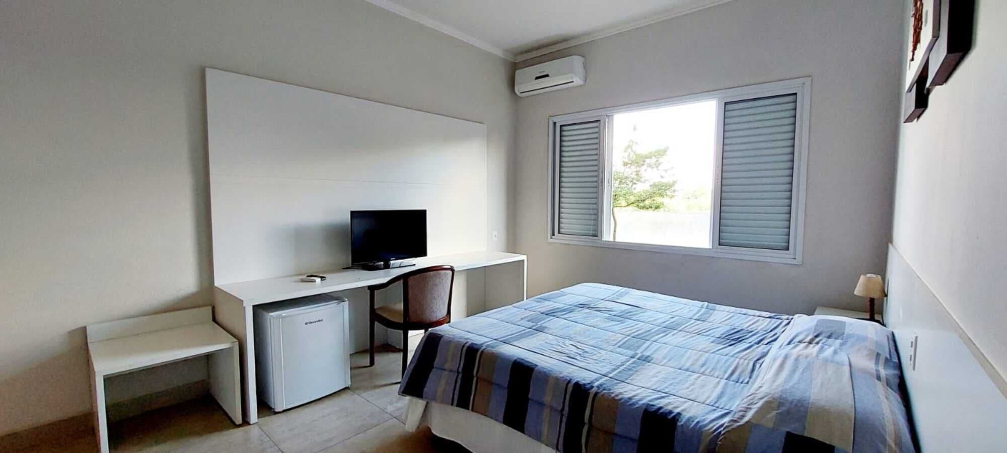 deluxe double room single use | 1 bedroom, minibar, in-room safe, free wifi