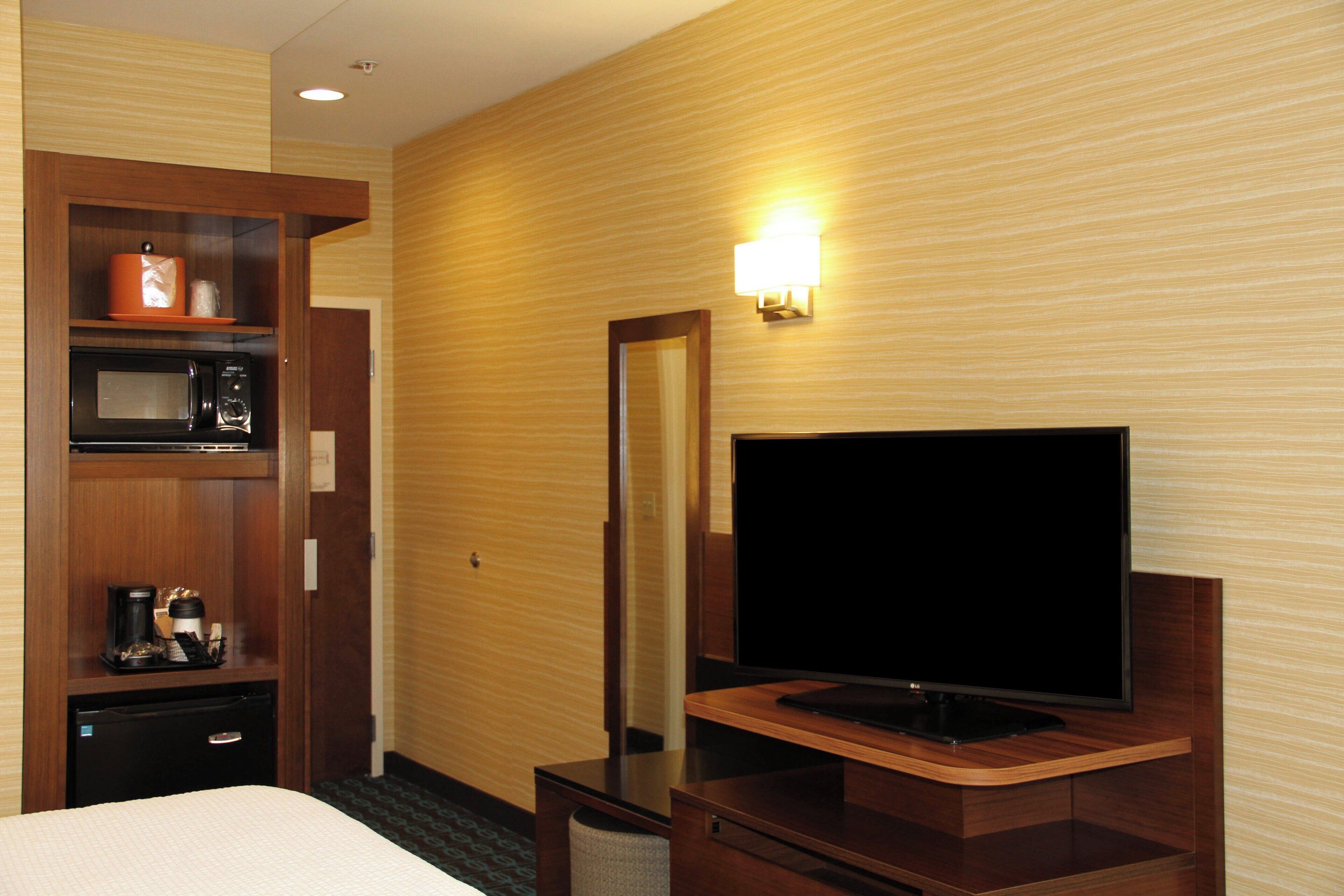 Bureau, fer et planche à repasser, lits bébé (gratuits), Wi-Fi gratuit