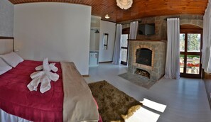 Apto Luxo Casal | Minibar, gratis Wi-Fi, sengetøj