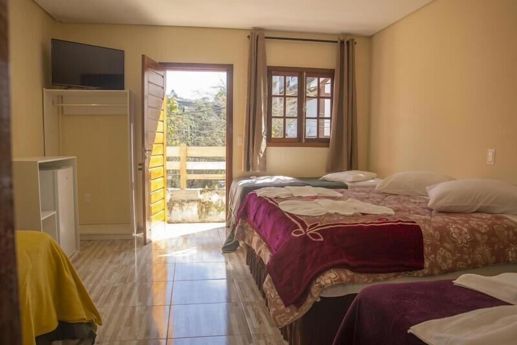 Frigobar, Wi-Fi de cortesia, roupa de cama