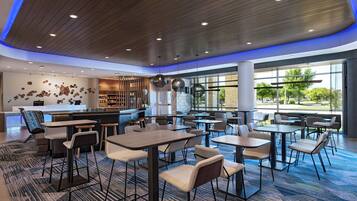 Desayuno bufé gratuito y diario