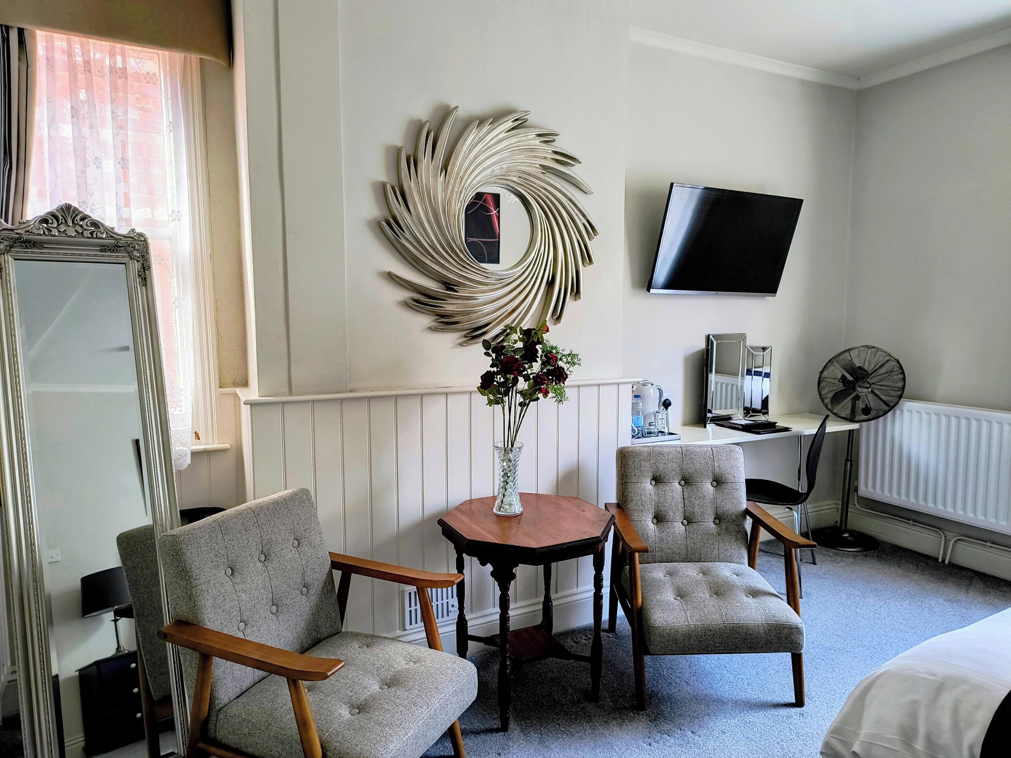 Dobbeltrom, 1 kingsize-seng (Room 5 First Floor) | Skrivebord, ekstrasenger (mot et tillegg), wi-fi (inkludert) og sengetøy