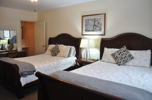 Standaard suite, 2 slaapkamers, niet-roken, 2 badkamers | Geluiddichte muren, gratis wifi, beddengoed