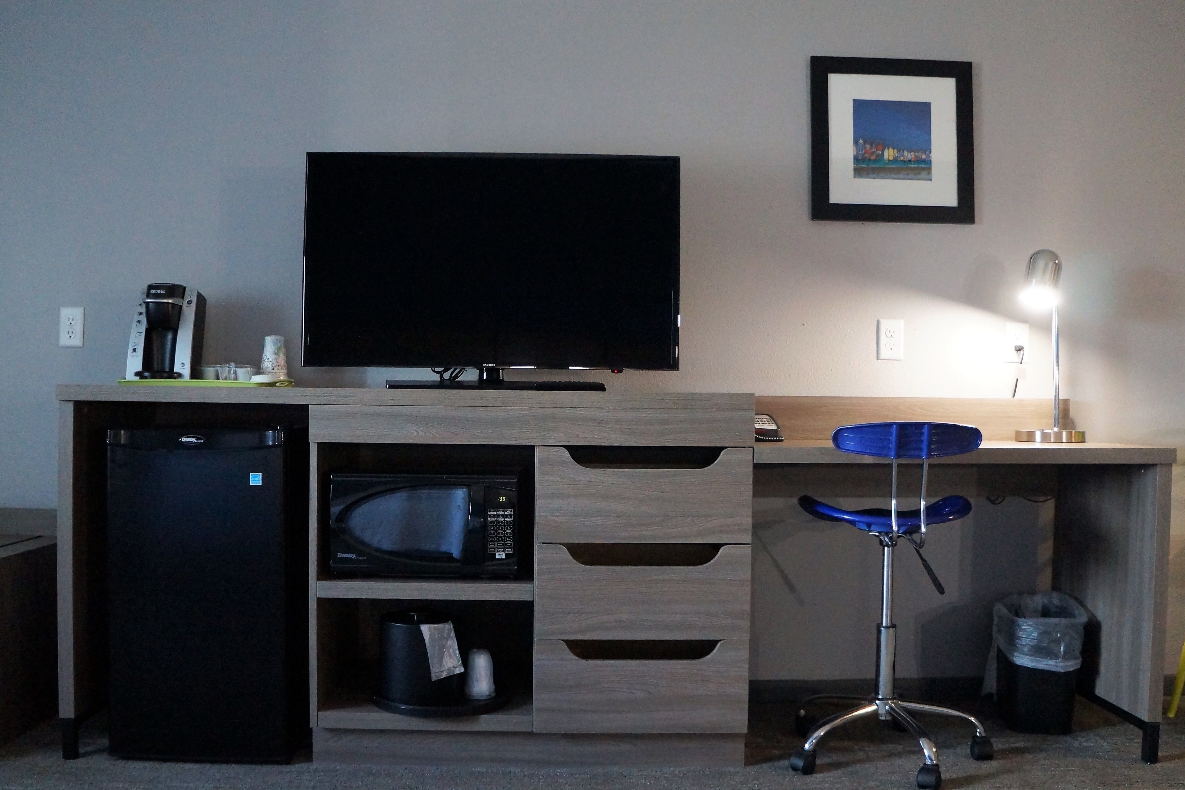 in-room safe, iron/ironing board, free wifi, bed sheets