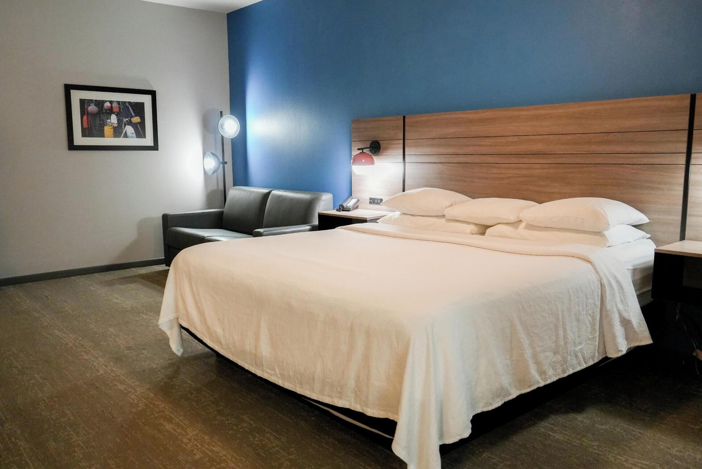 Bureau, fer et planche à repasser, accès au Wi-Fi (inclus)