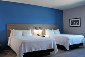 Chambre Deluxe, 2 grands lits | Bureau, fer et planche à repasser, accès au Wi-Fi (inclus)