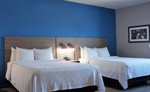 Skrivebord, strykejern/-brett, wi-fi (inkludert) og sengetøy