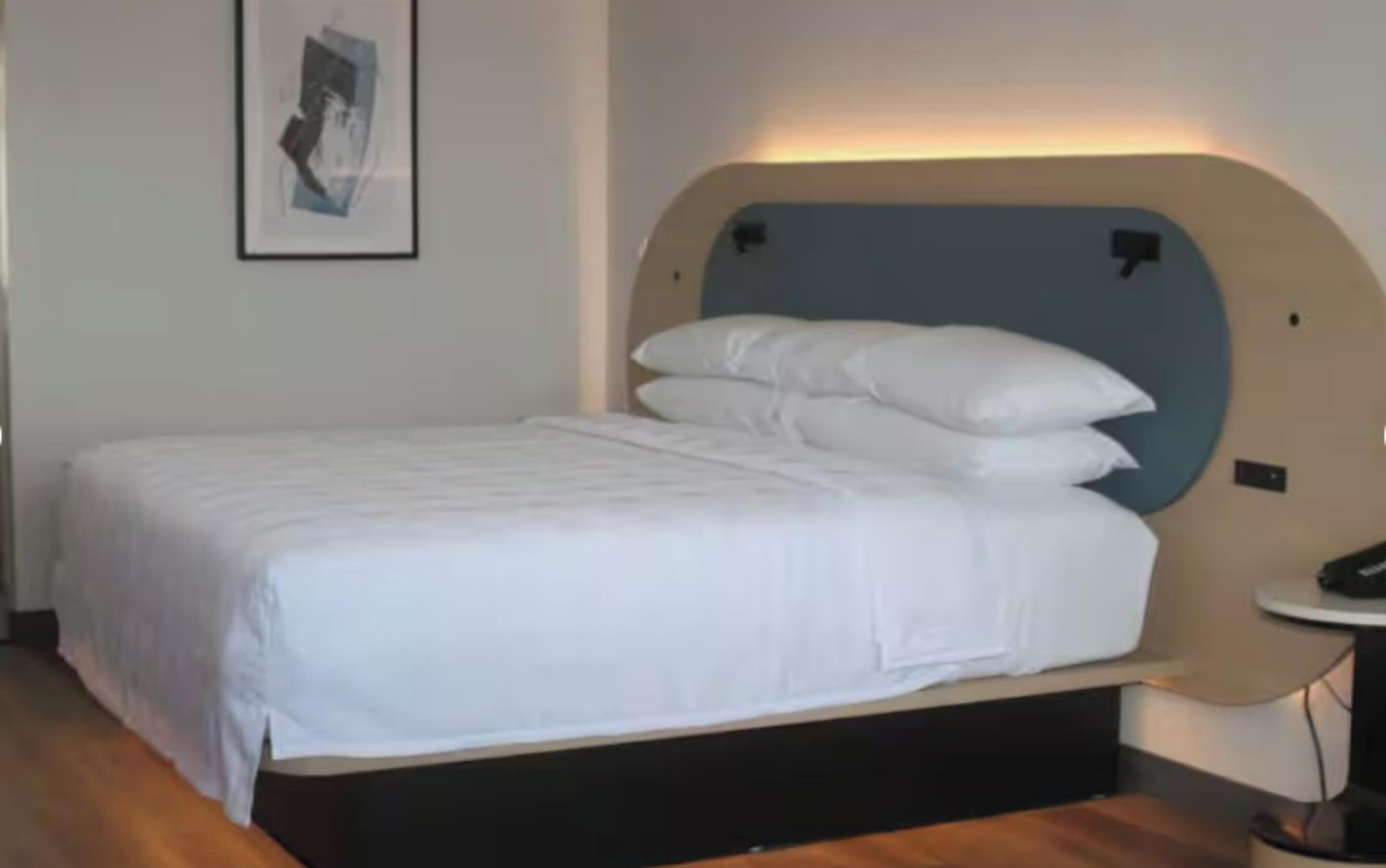 Enkeltrom – premium, 1 kingsize-seng (Wheelchair Accessible) | Skrivebord, strykejern/-brett, wi-fi (inkludert) og sengetøy