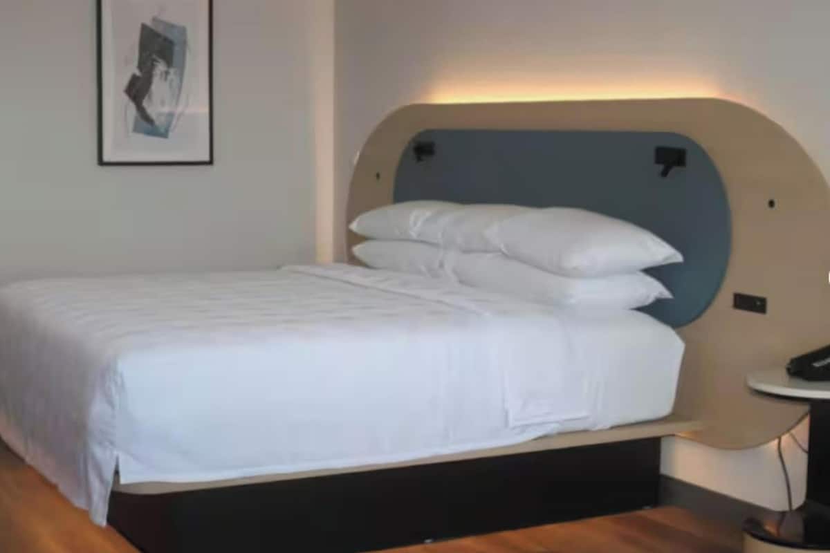 Enkeltrom – premium, 1 kingsize-seng (Wheelchair Accessible) | Skrivebord, strykejern/-brett, wi-fi (inkludert) og sengetøy