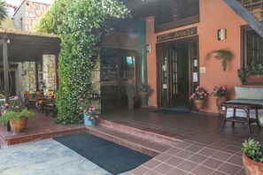 Bar (en el alojamiento)