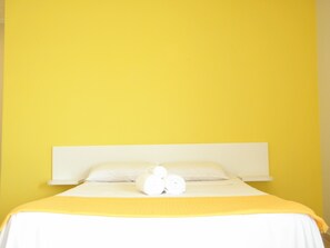 Minibar, escritorio, cunas gratuitas y camas plegables/adicionales 