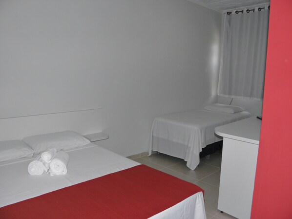 Minibar, skrivbord, gratis barnsängar och extrasängar