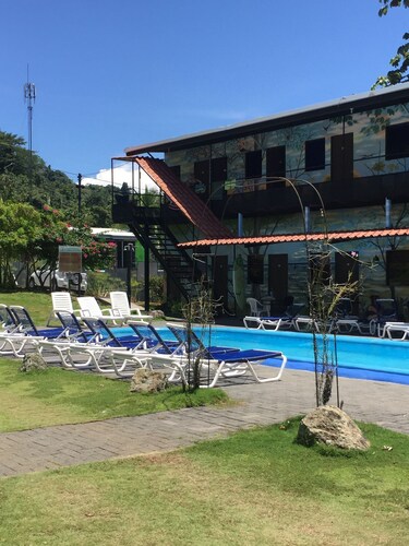 El Faro Beach Hostel