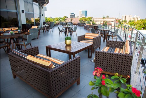 Kin Plaza Arjaan By Rotana Reviews, Deals & Photos 2023 - Expedia.co.uk