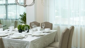 Superior Suite | In-room dining - Condominio Mountain View (San Rafael)