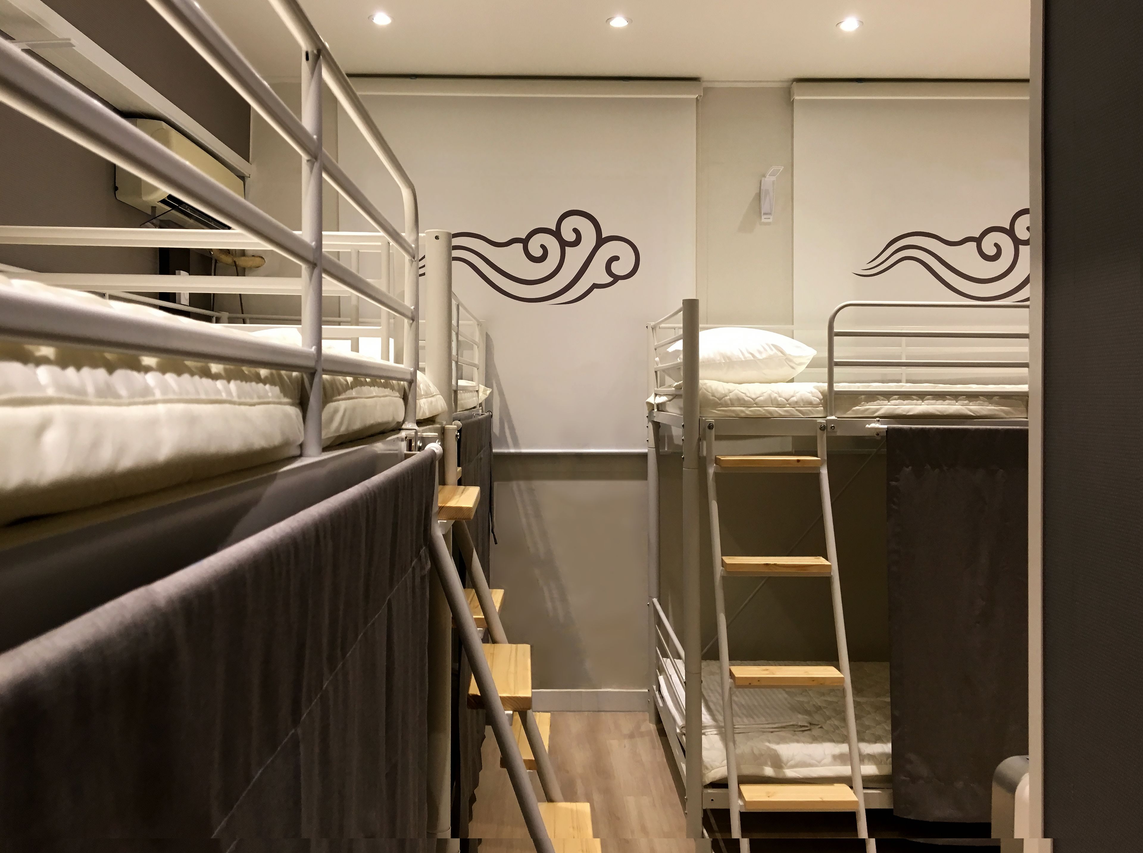 soundproofing, free wifi